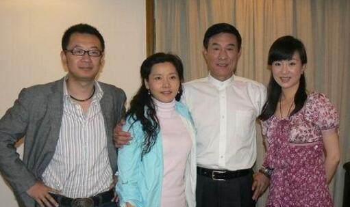 64岁杜志国被曝婚外恋,曾娶了三任漂亮妻子,杜志国:我