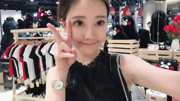 冯提莫王思聪深夜一起吃宵夜, 王思聪朋友圈的