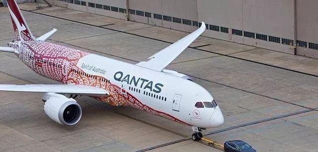 特斯拉拖飞机，能说明个毛？