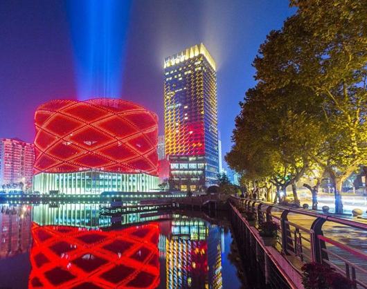 dnf十周年武汉投屏:不闹眼子,告诉你一个面基的