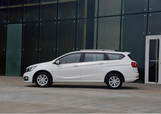 有了这车谁还买面包车,4万2起售空间真大不用