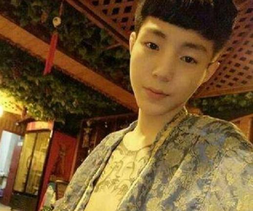 快手大乱!3大网红为快手二哥争破头,二驴:最终