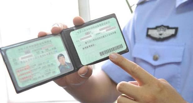 没带驾照碰交警查车怎么办?老司机:用这几招警