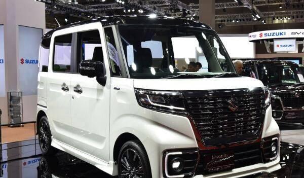 这款铃木“埃尔法”才几万块！可睡2-3人，居然还配电动侧滑门！