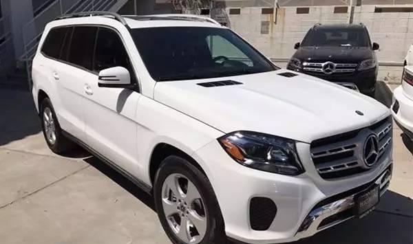 2017款奔驰GLS450美规白外黑内95.5万，还要啥自行