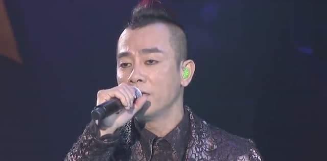 《中国好声音》导师所领衔的假唱团，尤其这位假唱假的人神共愤！