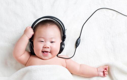 宝宝2个月了 可以给宝宝听音乐了没呢