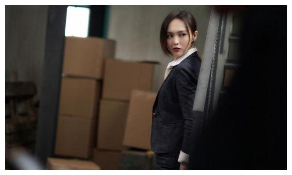 看了《欧洲攻略》中的唐嫣和杜鹃,才知道冷和