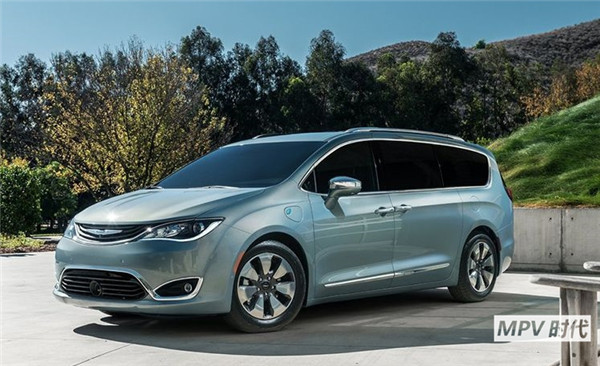 商务家用两不误的高端MPV,50万买奔驰V级还是大捷龙PHEV?