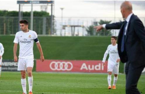 齐达内一家五口都是皇马人!挣3亿潇洒离开,下