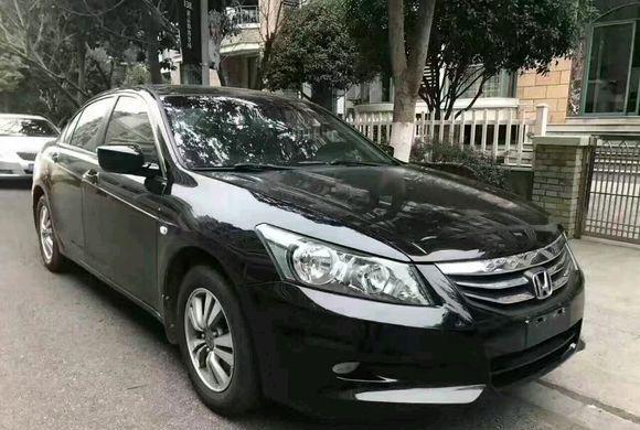 9.8万买了辆4米9的豪华轿车，朋友出10万我也不卖