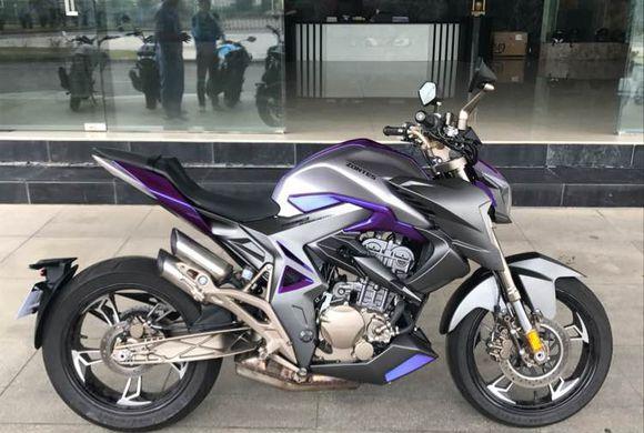 升仕310新配色实车露面, 比蓝色惊艳, 更具科幻感