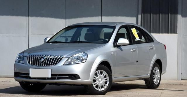 290万车主寒心了！经典竟被糟蹋，配置降级，三缸自吸配板车鼓刹