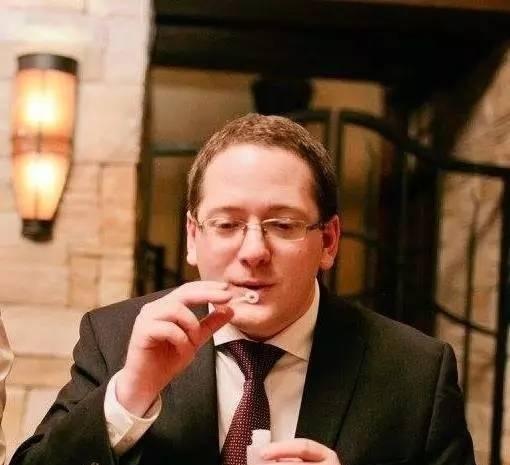 他去世后,悄悄在游戏里留下此生最宝贵的遗产