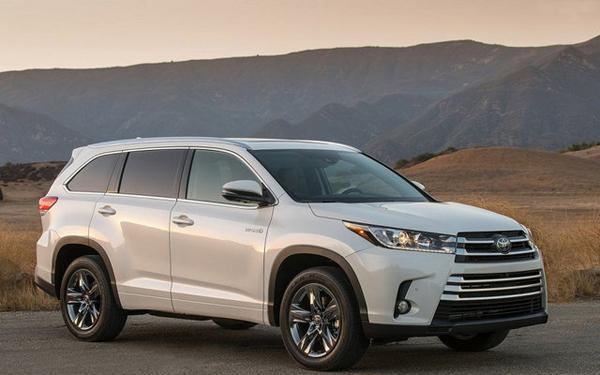 丰田新汉兰达怎么样 内饰更加时尚豪华