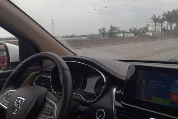 朋友们都劝我买吉利博越，但修车师傅推荐我买这款，太帅气了！