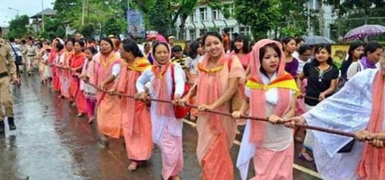 东南亚有个小中国,他们说汉语,国徽和国旗都