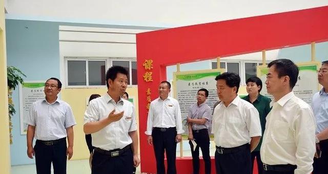 渭南市市长李毅来渭南初级中学调研