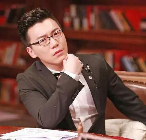 今天，我们来说一说被马薇薇“毁了”的“鸡汤王”陈铭