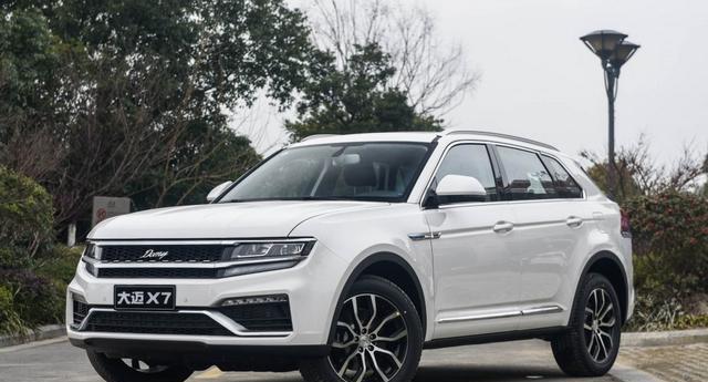 卡宴在其面前, 都不敢说颜值多帅, 汉兰达不更是自讨没趣吗