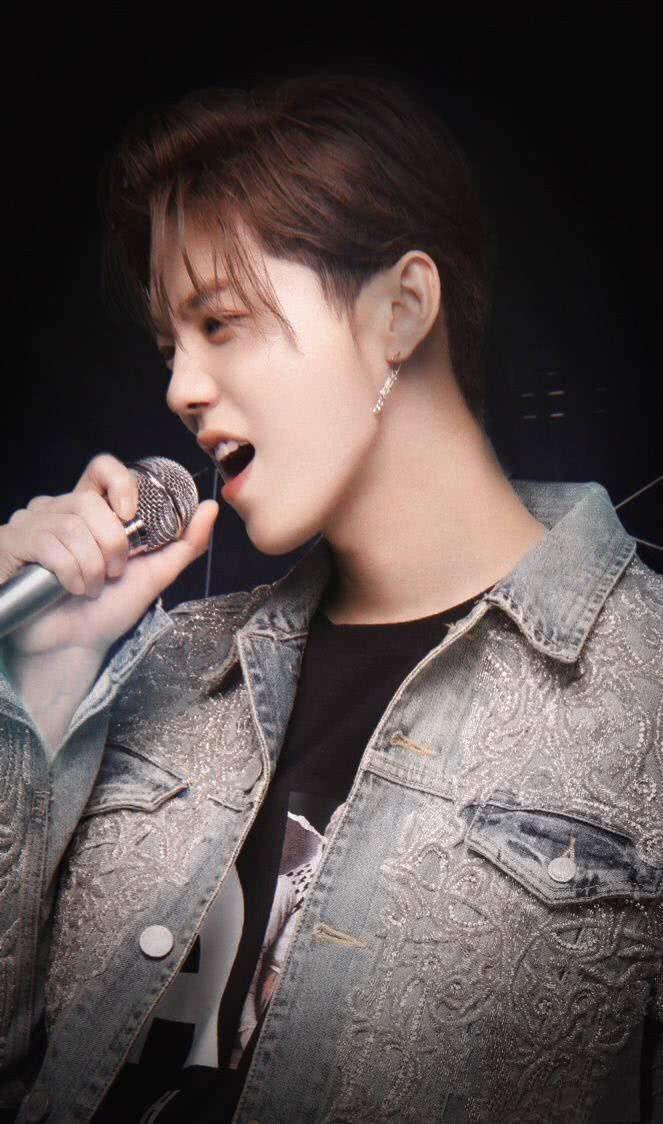 鹿晗退出做出声明,我们应该相信鹿晗!鹿晗为陪