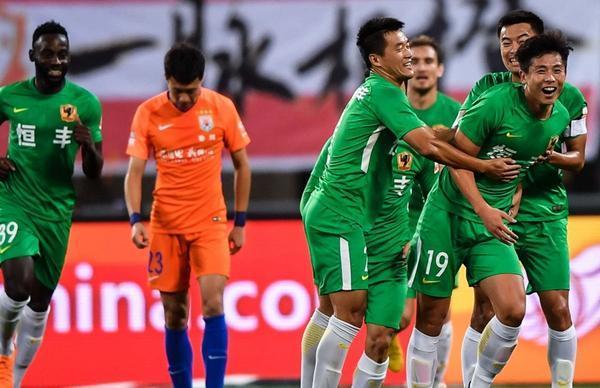 中超哪有弱队!中超前4名都没能战胜他们,保级