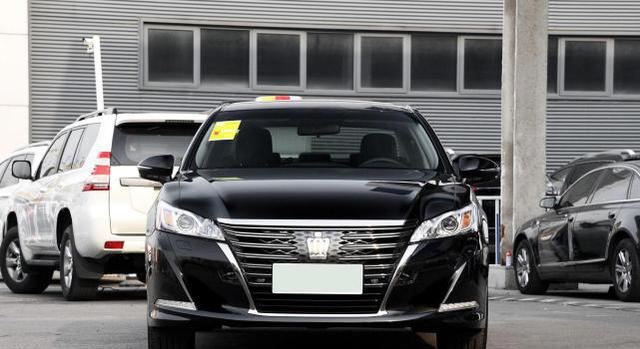 曾和A6势均力敌，现在只能抢迈腾的剩饭，丰田头想破了也卖不动