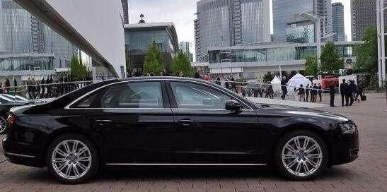 马云和王健林, 两位首富的座驾对比