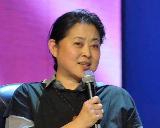 央视一姐倪萍将加入美国国籍?还是只是为了儿