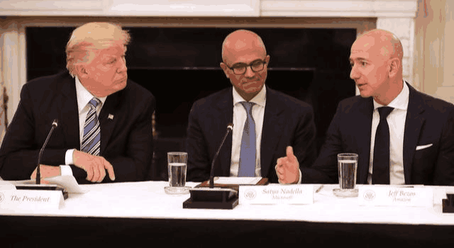 特朗普看似疯癫实则极其聪明, 或将成为美国最伟大的总统?