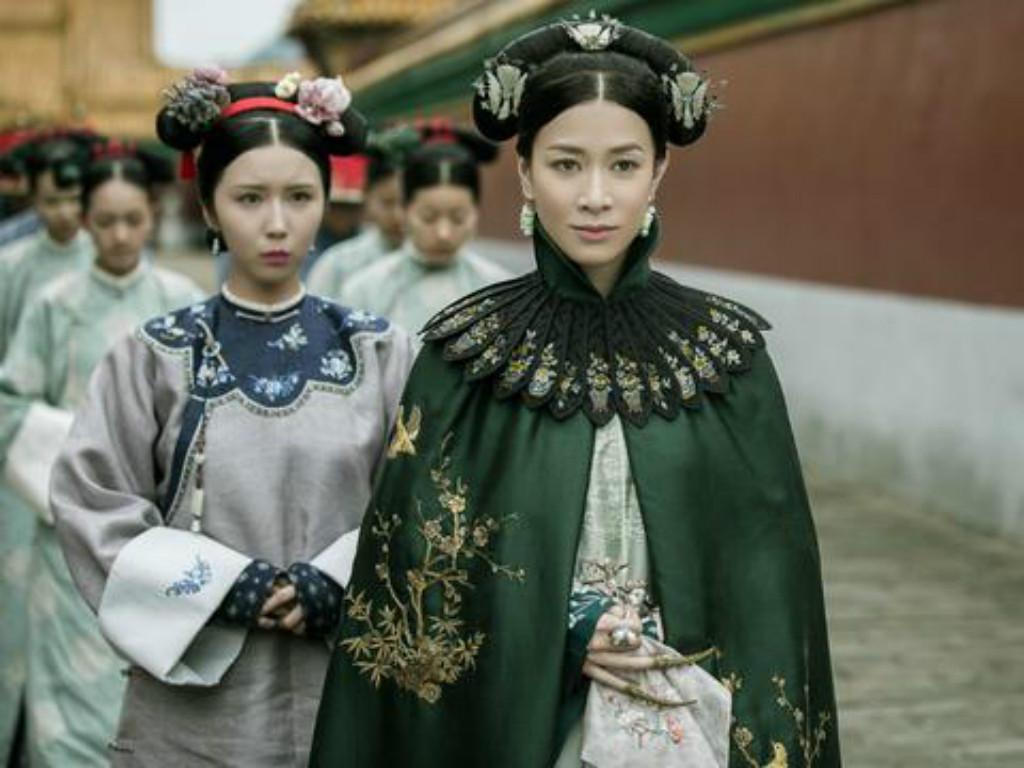 《延禧攻略》继后跟皇上割发断义,网友被虐哭,佘诗曼演技太好了