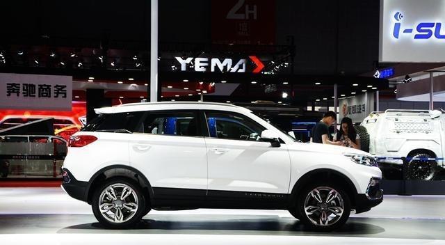 外观完胜博越! 12英寸中控大屏+全景天窗, 售价8万