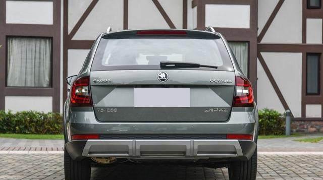 这款车在国内非火, 14万起, 不信来看