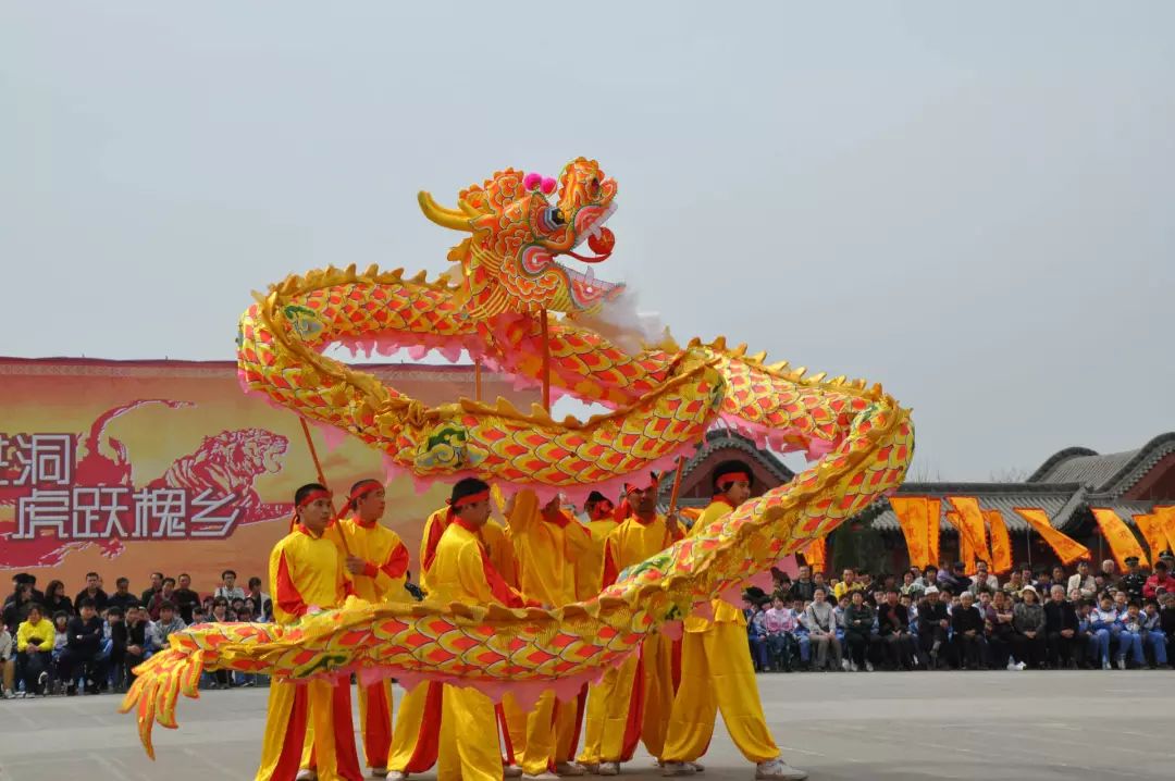 中国-南宁舞龙大赛暨第十四届中国民间文艺山花奖馆隆重举行|二龙戏珠