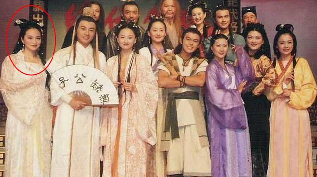 张瑞竹近照曝光!曾在《火烧岛》演黄衣女郎，50岁终成阔太!