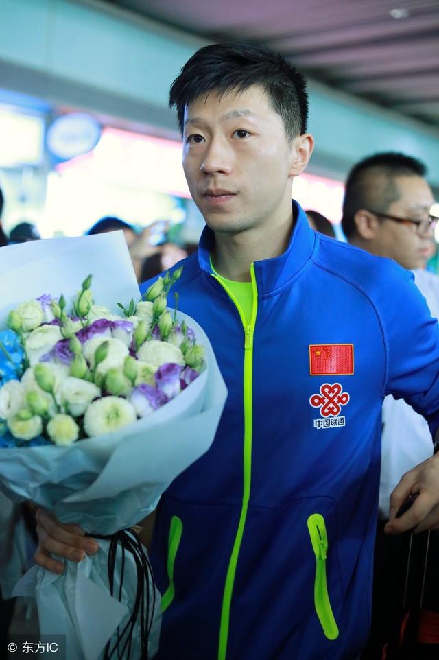 他们都是中国乒乓国家队成员,也是民族的英雄