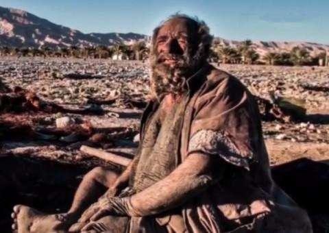 世界上最脏的人，60年不洗澡，地面都要比他身上干净！|哈吉|地面|世界_新浪新闻