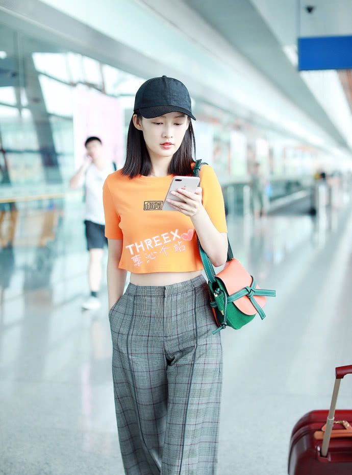 亚洲蹲已经成为过去,李沁优雅坐引领潮流!这可难坏欧美人了!