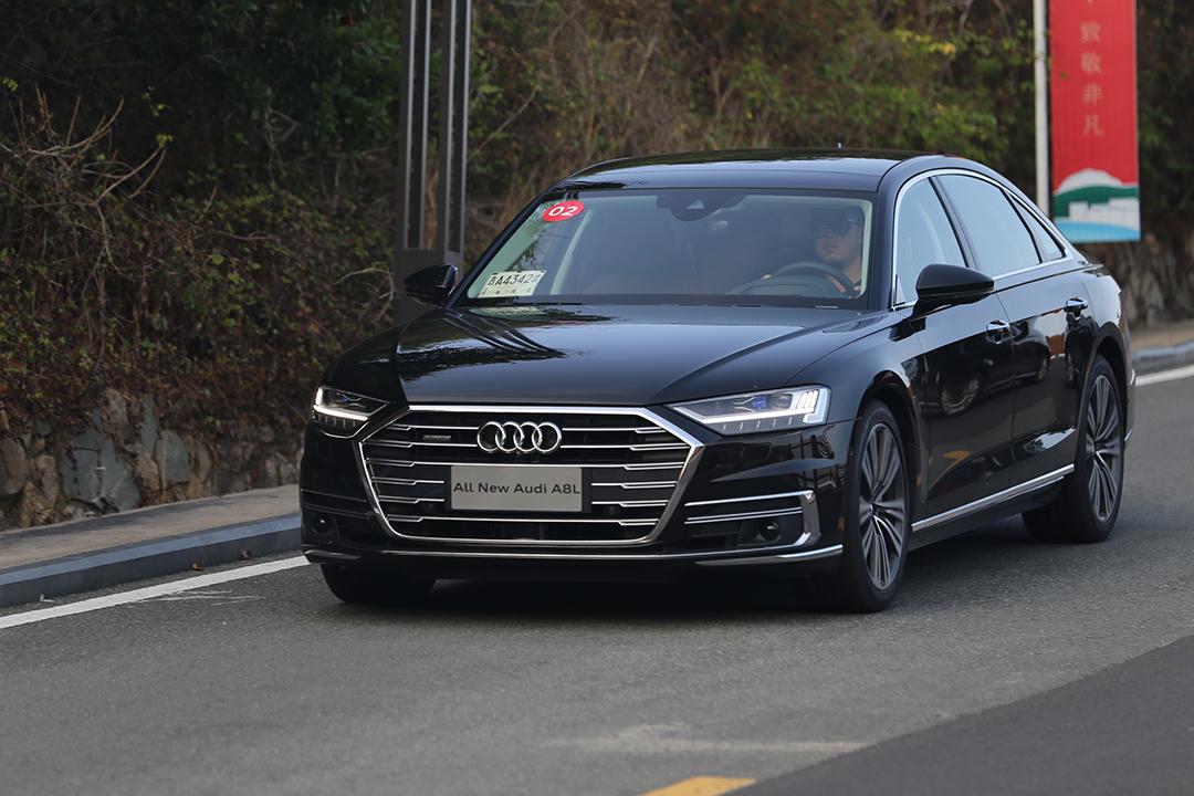 奥迪最新旗舰车，这次换代让有钱人都忍不住要掏钱了！