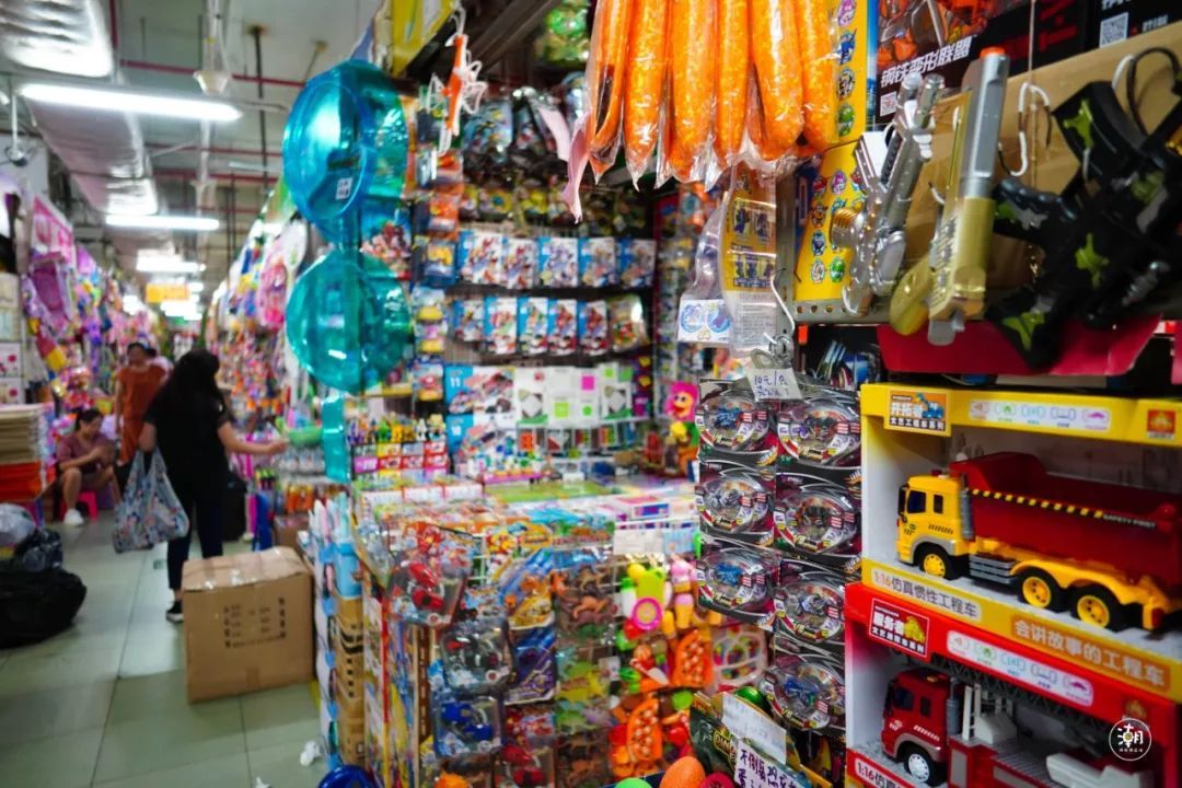 大型娃娃,玩具批发市场,占地10000㎡,这个地方装满你的童年回忆!