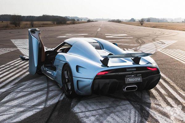 贫穷限制了我们的想象，没想到，车门竟然有这么多的打开方式！