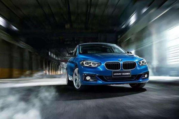 被偶像包袱压垮的宝马1系，蓝天白云标也难以挽回销量