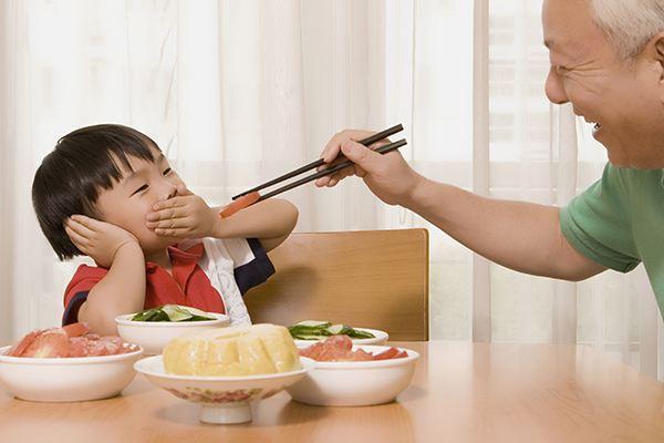 新生儿过度喂养的危害你了解吗?
