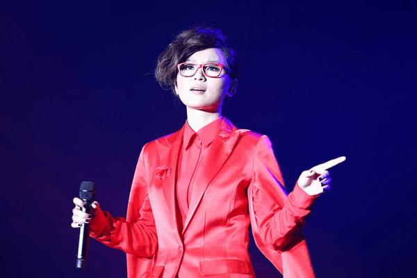 曾经以一首《笔记》唱红的周笔畅,如今发展成