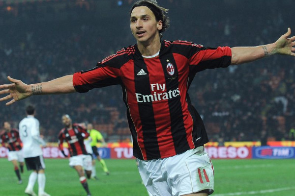 世界杯:足坛净资产排名前四的球星,卡卡未上榜