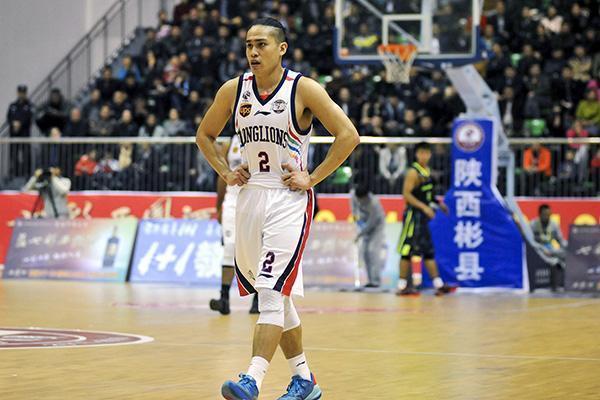 1米83的杨皓喆渴望打上CBA, 以他的身体条件