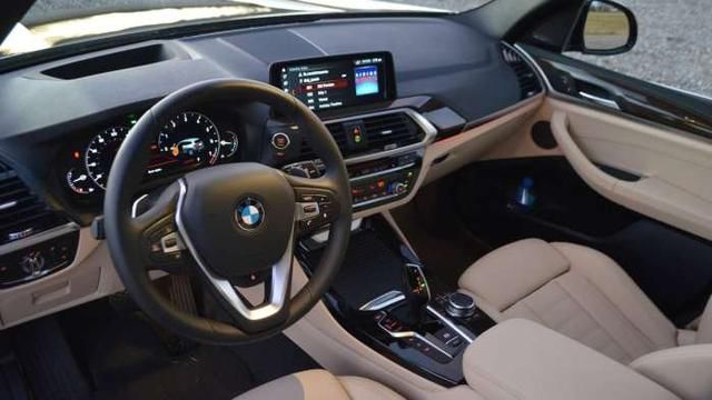 宝马X3已经国产,内饰设计更精致