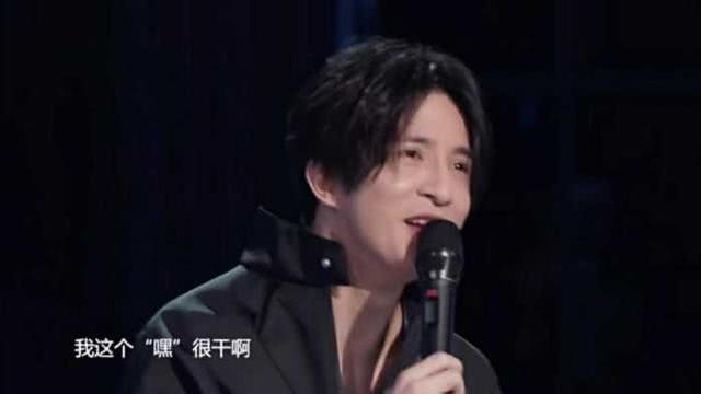 薛之谦亮相综艺节目《无限歌谣》,一首《哑巴