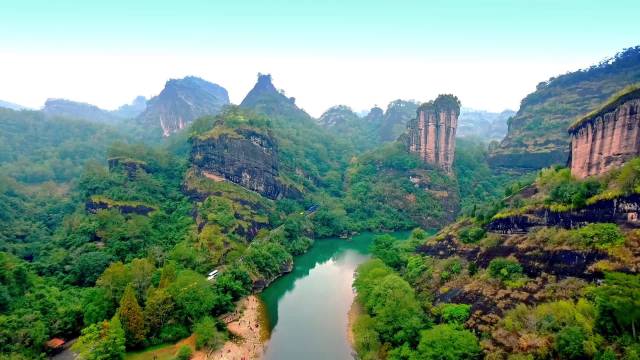 2018年5月10日—5月12日， 首届中国自主品牌博览会在上海举办， ...