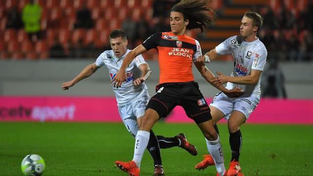 贡多齐发挥出色帮助枪手最终5-1大胜对手